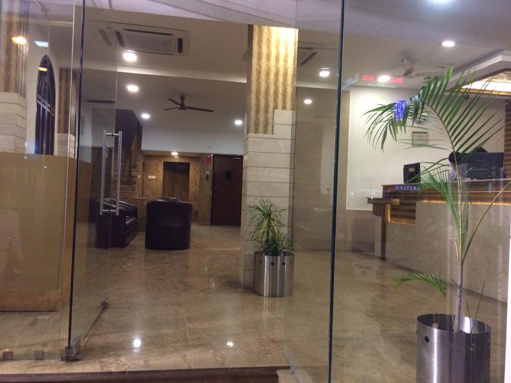 Hotel Kings Crown Vip Road Kalkutta Exterior foto